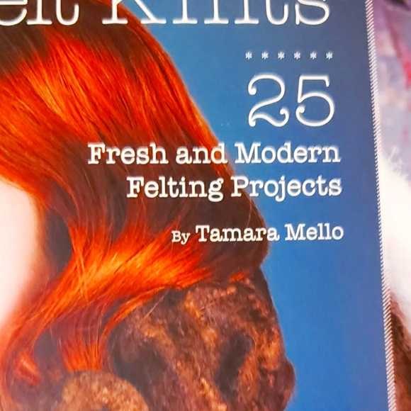 HEART FELT KNITS BOOK (NWT) - Picture 3 of 4
